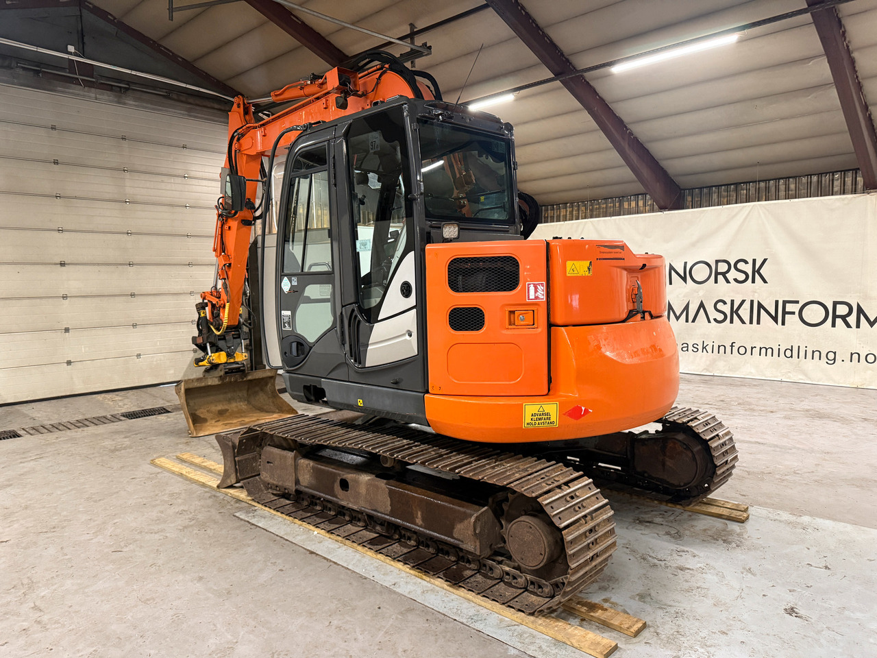 Hitachi ZX85US-5A - Mini excavator: picture 3 Hitachi ZX85US-5A - Mini excavator: picture 3