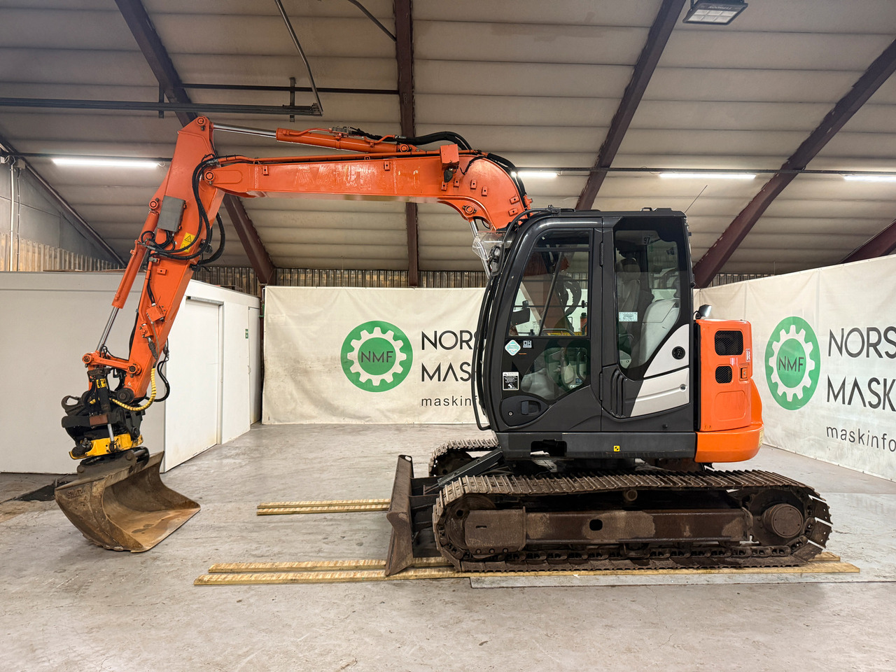 Hitachi ZX85US-5A - Mini excavator: picture 2 Hitachi ZX85US-5A - Mini excavator: picture 2