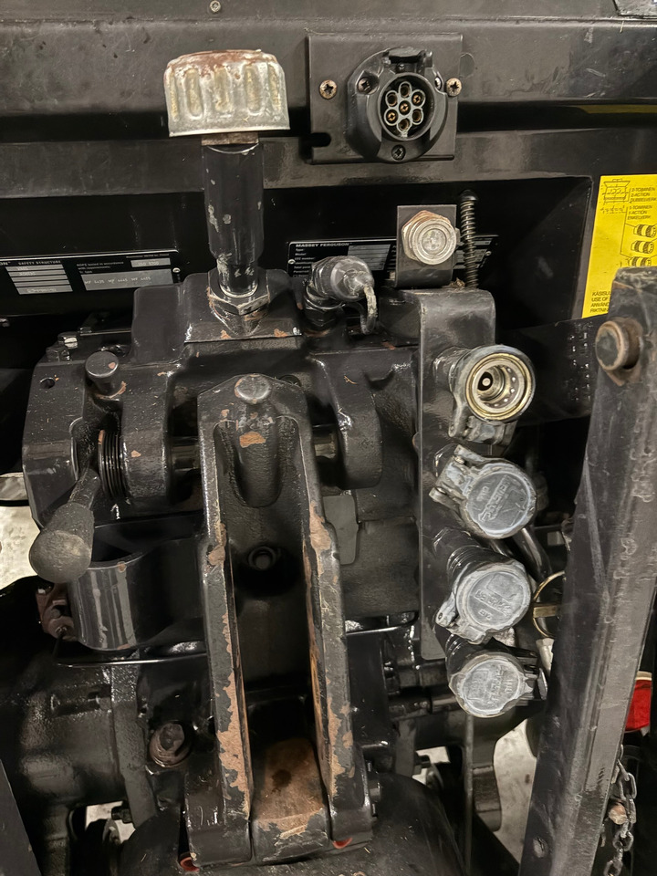 Massey Ferguson 4455 - Farm tractor: picture 5 Massey Ferguson 4455 - Farm tractor: picture 5