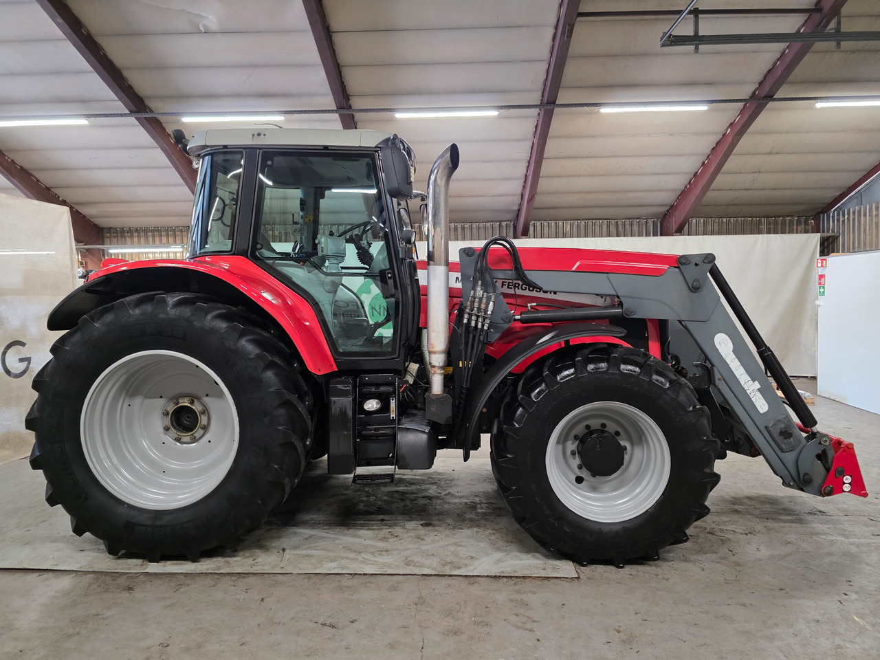 Leasing of  Massey Ferguson 7480 Dyna VT Massey Ferguson 7480 Dyna VT: picture 7