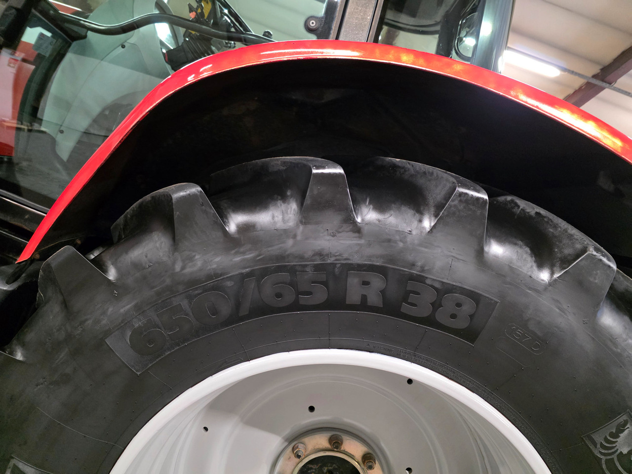 Leasing of  Massey Ferguson 7480 Dyna VT Massey Ferguson 7480 Dyna VT: picture 13