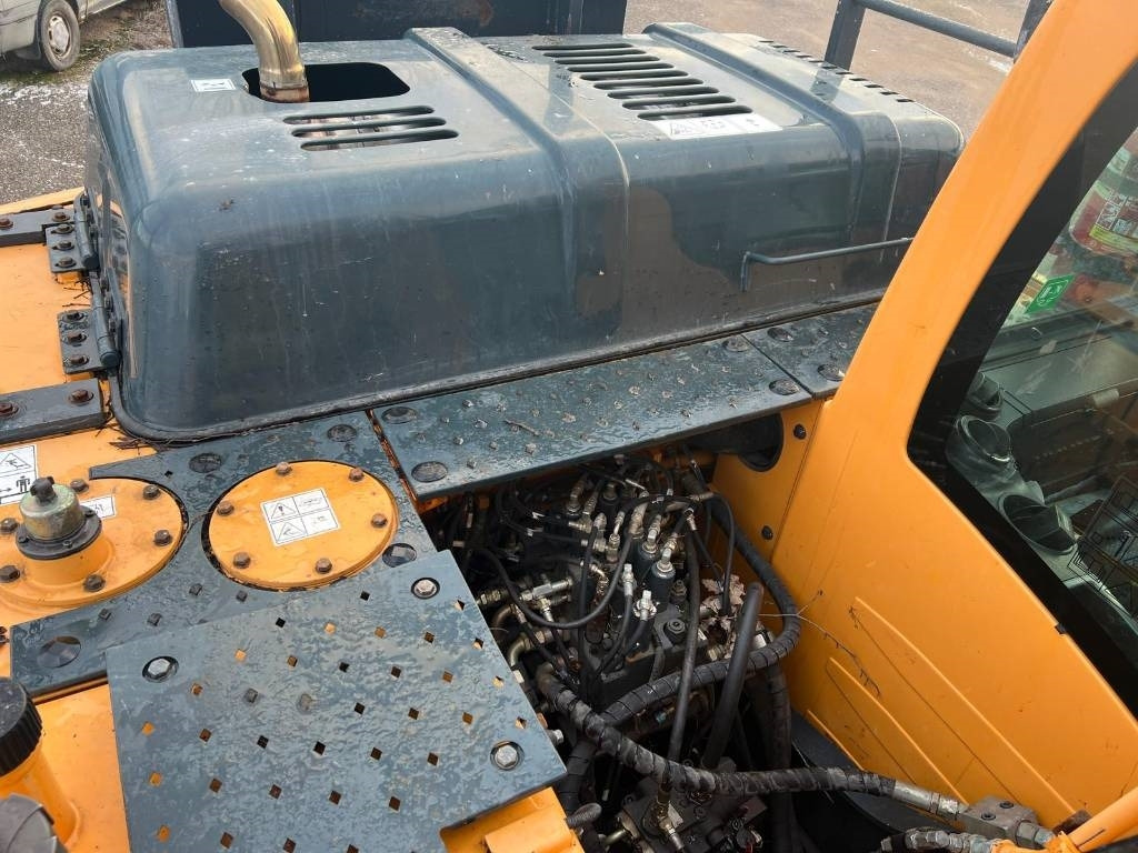 Crawler excavator Hyundai Robex 140 LC-9: picture 9