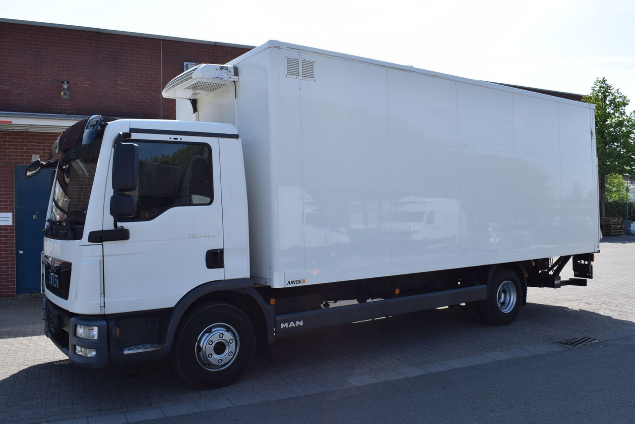 MAN TGL 8.180 Koffer 6,20mLBW 1000KG Klima - Box van: picture 3 MAN TGL 8.180 Koffer 6,20mLBW 1000KG Klima - Box van: picture 3