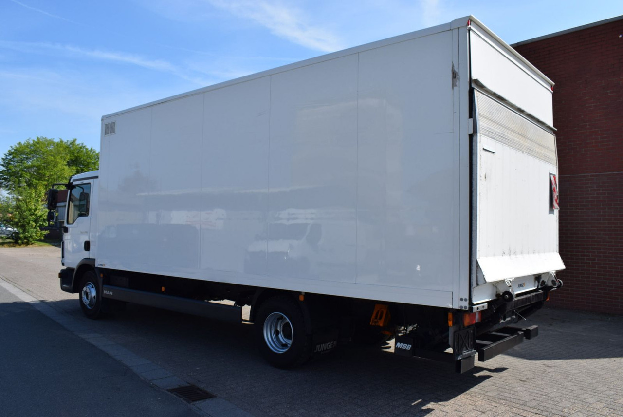 MAN TGL 8.180 Kühlkoffer 6,20mLBW 1000KG Klima - Refrigerated van: picture 4 MAN TGL 8.180 Kühlkoffer 6,20mLBW 1000KG Klima - Refrigerated van: picture 4