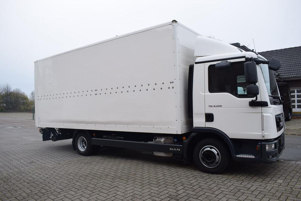 Box truck MAN TGL 8.220 Koffer LBW Klima EURO6 Luftfederung: picture 10 Box truck MAN TGL 8.220 Koffer LBW Klima EURO6 Luftfederung: picture 10
