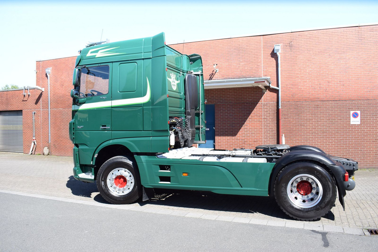 DAF XF 530 FT Retarder Leder Standklima Hydraulik - Tractor unit: picture 3 DAF XF 530 FT Retarder Leder Standklima Hydraulik - Tractor unit: picture 3