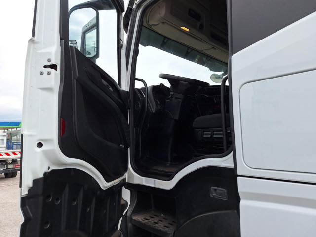 IVECO Massif ne postoji - Tractor unit: picture 2 IVECO Massif ne postoji - Tractor unit: picture 2