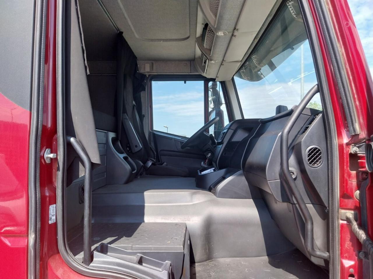 Leasing of IVECO Stralis AS440S40TP IVECO Stralis AS440S40TP: picture 7 Leasing of IVECO Stralis AS440S40TP IVECO Stralis AS440S40TP: picture 7