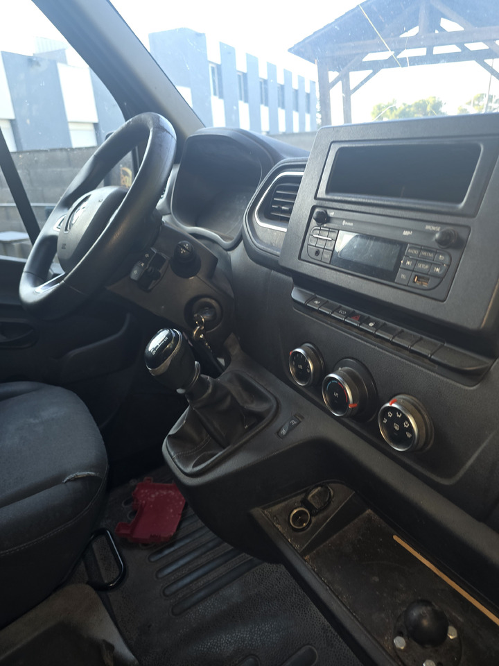 Small van RENAULT MASTER: picture 9