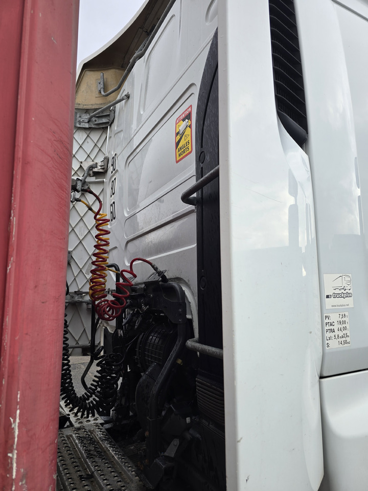 RENAULT PREMIUM 460 DXI - Tractor unit: picture 5 RENAULT PREMIUM 460 DXI - Tractor unit: picture 5