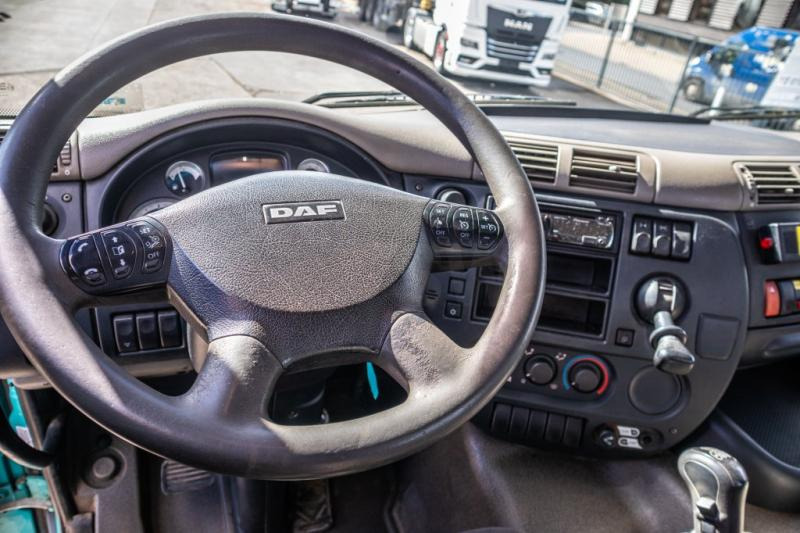 Interior photo 1: Hook lift truck, Crane truck DAF CF 85.410+DIEBOLT 16Ton/m Interior photo 1: Hook lift truck, Crane truck DAF CF 85.410+DIEBOLT 16Ton/m
