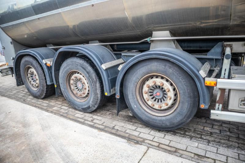 Eta CITERNE LAIT/MILCH/MILK 29000L - Tank semi-trailer: picture 5 Eta CITERNE LAIT/MILCH/MILK 29000L - Tank semi-trailer: picture 5