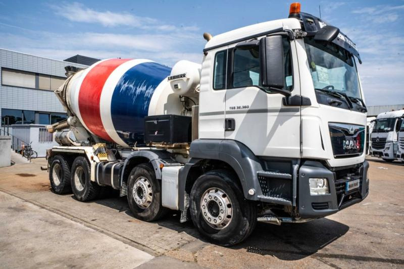 MAN TGS 32 360 BB+ LIEBHERR 9m3 - Concrete mixer truck: picture 2 MAN TGS 32 360 BB+ LIEBHERR 9m3 - Concrete mixer truck: picture 2
