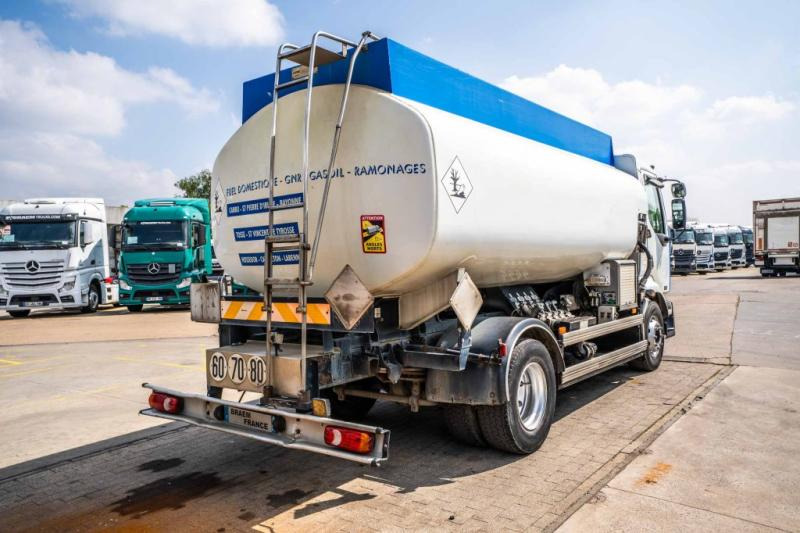 Renault MIDLUM 220 DCI + ALU 11 500L/4 COMP - Tank truck: picture 5 Renault MIDLUM 220 DCI + ALU 11 500L/4 COMP - Tank truck: picture 5