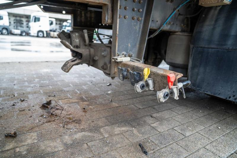 Box truck Renault PREMIUM 340 DXI: picture 10 Box truck Renault PREMIUM 340 DXI: picture 10