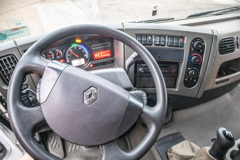 Interior photo 3: Leasing of Renault PREMIUM 340DXI+E5+DHOLLANDIA Renault PREMIUM 340DXI+E5+DHOLLANDIA Interior photo 3: Leasing of Renault PREMIUM 340DXI+E5+DHOLLANDIA Renault PREMIUM 340DXI+E5+DHOLLANDIA