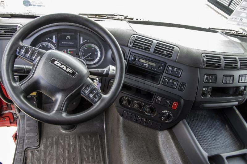 Interior photo 1: Tractor unit DAF CF 510+INTARDER+HYDRAULIQUE