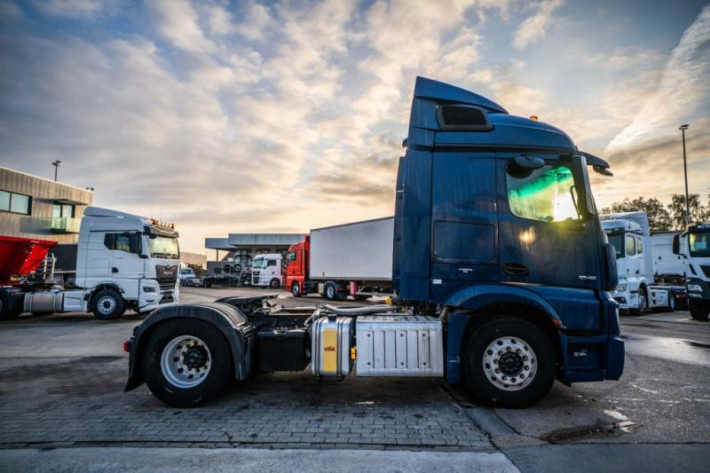Mercedes ACTROS 1846 LS + HYDR. - Tractor unit: picture 3 Mercedes ACTROS 1846 LS + HYDR. - Tractor unit: picture 3