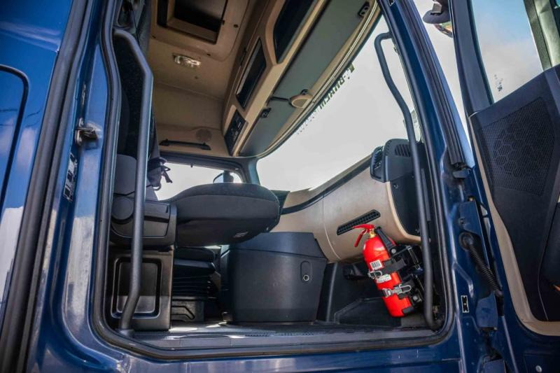 Tractor unit Mercedes ACTROS 1848 LS: picture 7