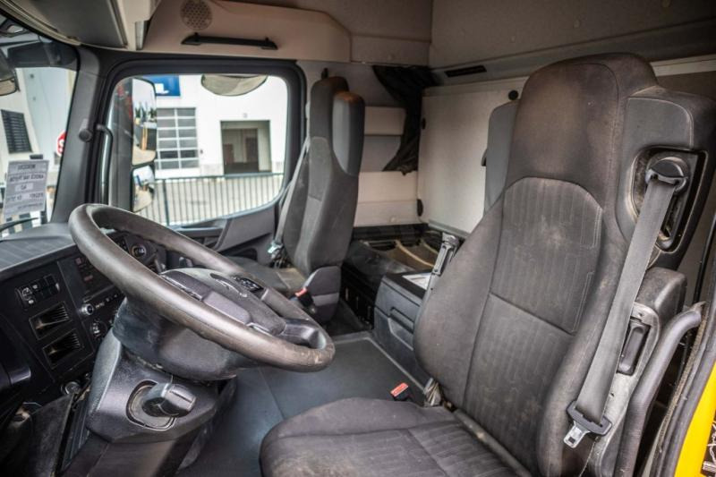 Interior photo 1: Tractor unit Mercedes AROCS 1848 TP+BIG AXLES+VOITH+HYDR. ( no Actros)