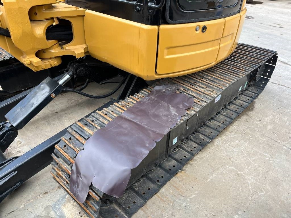 CAT 303.5E2 - Mini excavator: picture 2 CAT 303.5E2 - Mini excavator: picture 2