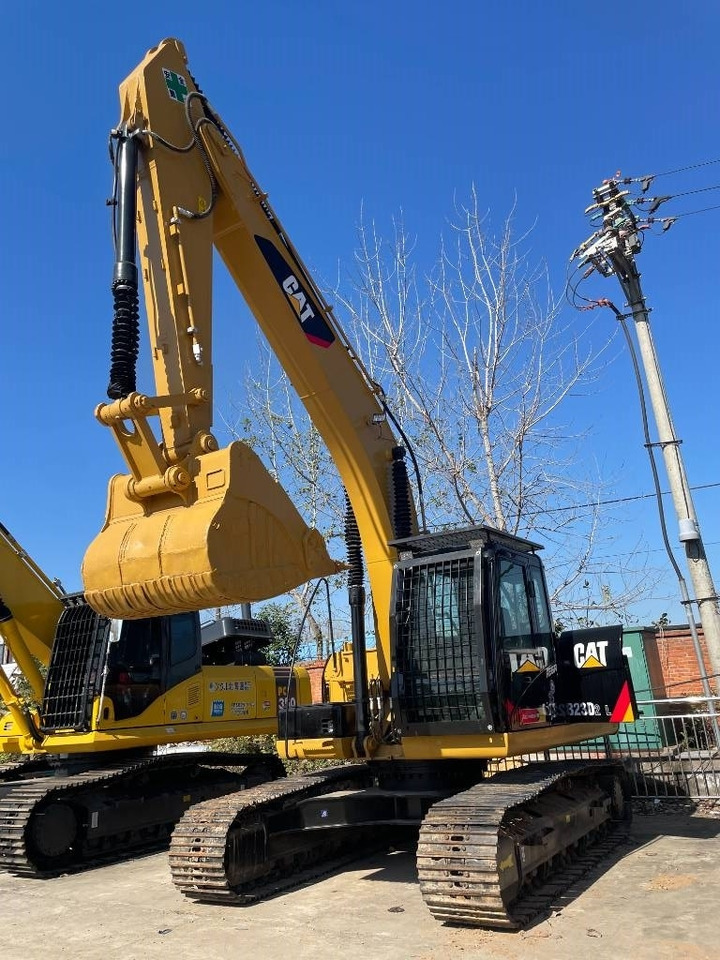 CAT 323D2 - Crawler excavator: picture 5 CAT 323D2 - Crawler excavator: picture 5