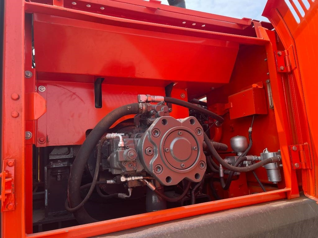 Doosan DX 300  - Crawler excavator: picture 3 Doosan DX 300  - Crawler excavator: picture 3