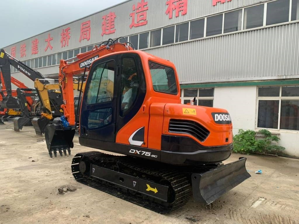 Doosan DX 75-9 C  - Mini excavator: picture 3 Doosan DX 75-9 C  - Mini excavator: picture 3