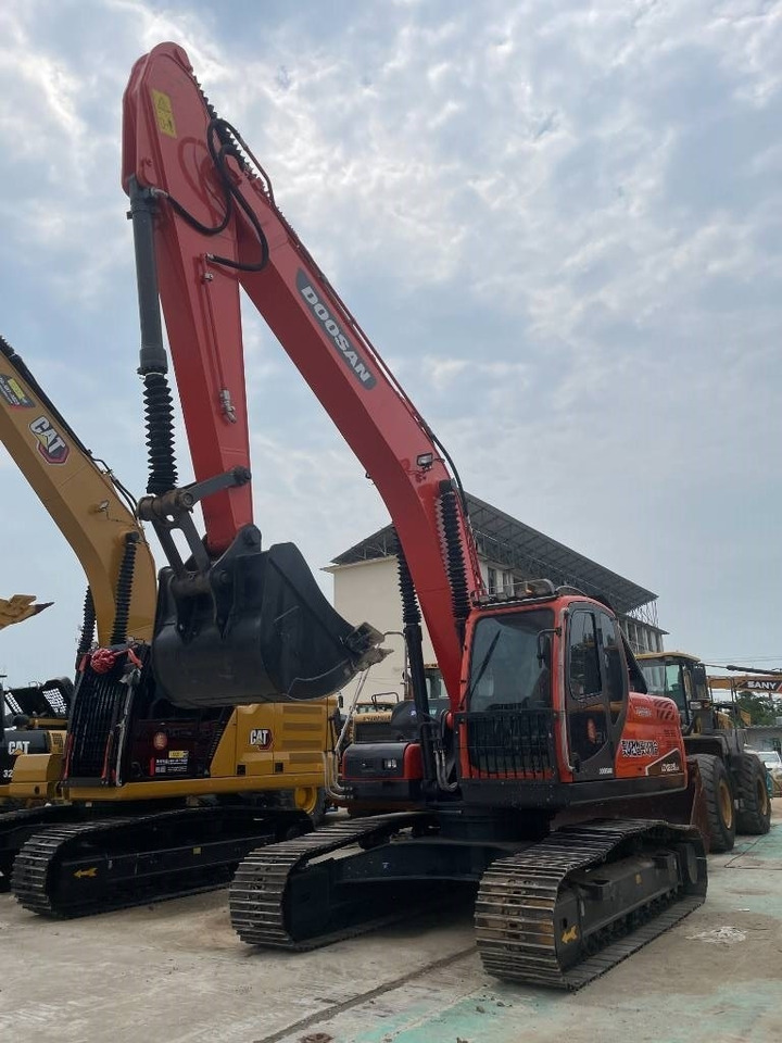 Doosan DX225LCA  - Crawler excavator: picture 4 Doosan DX225LCA  - Crawler excavator: picture 4