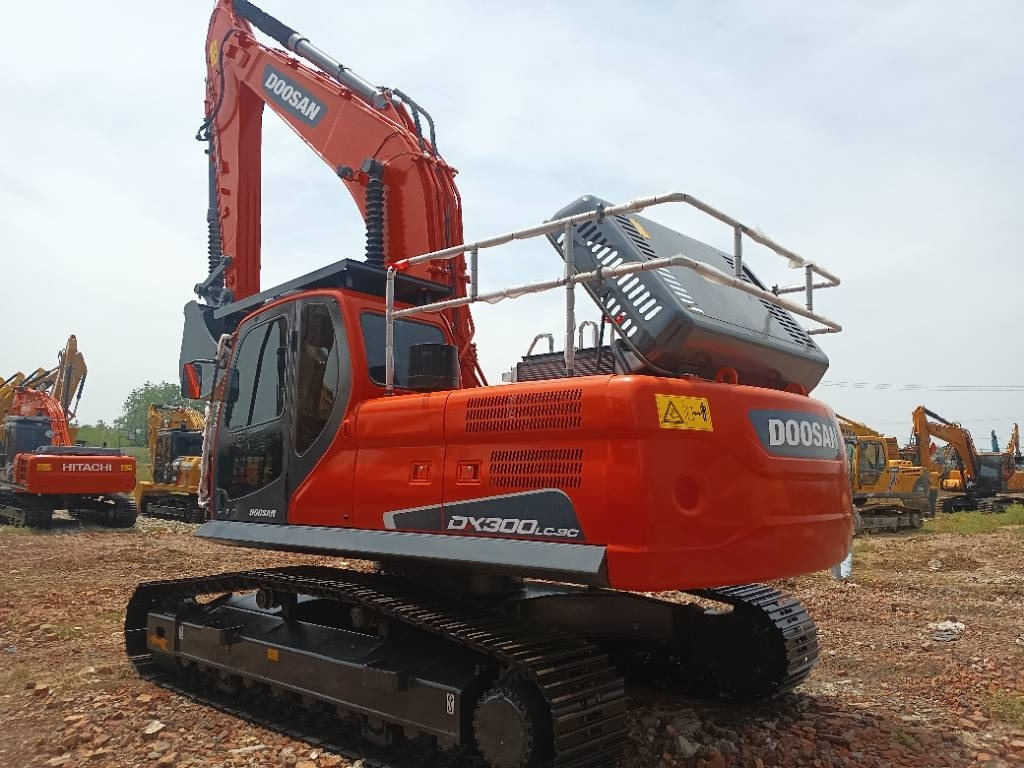 Doosan DX300LC - Crawler excavator: picture 4 Doosan DX300LC - Crawler excavator: picture 4
