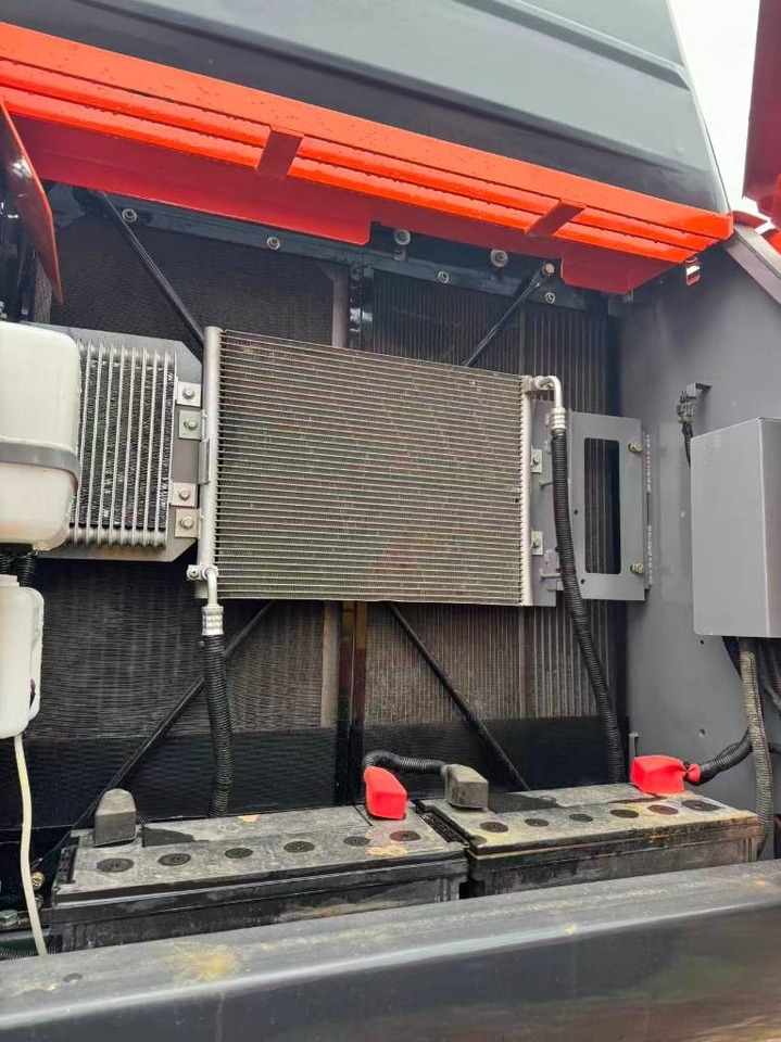 Hitachi ZX 200  - Crawler excavator: picture 3 Hitachi ZX 200  - Crawler excavator: picture 3