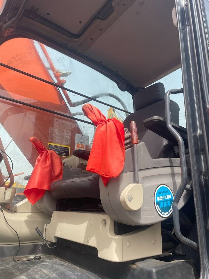 Hitachi ZX 240 - Crawler excavator: picture 4 Hitachi ZX 240 - Crawler excavator: picture 4