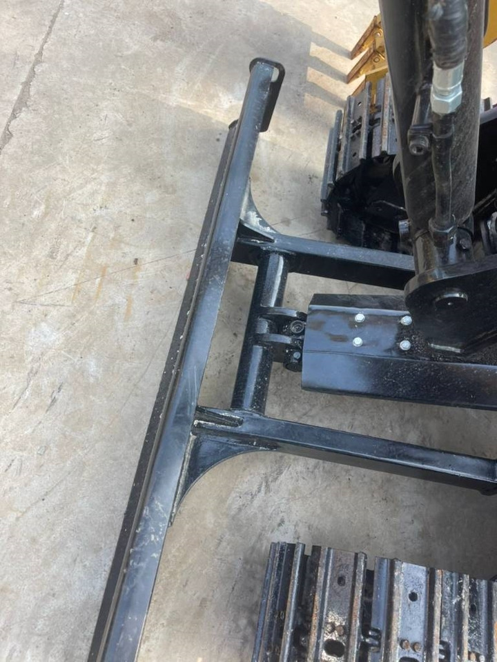 Sany 26U - Crawler excavator: picture 5 Sany 26U - Crawler excavator: picture 5