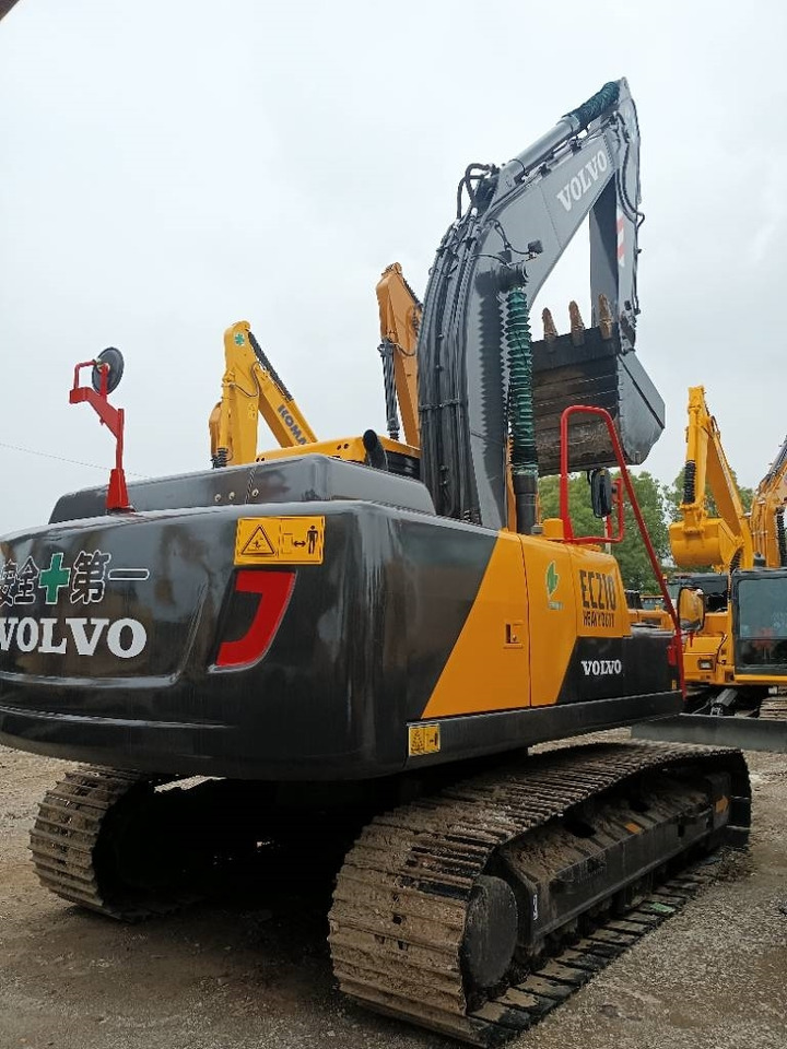 Volvo EC 210  - Crawler excavator: picture 3 Volvo EC 210  - Crawler excavator: picture 3