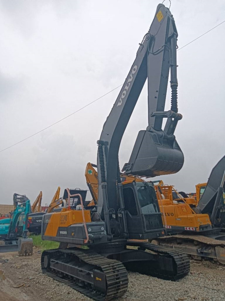 Volvo EC 240  - Crawler excavator: picture 4 Volvo EC 240  - Crawler excavator: picture 4
