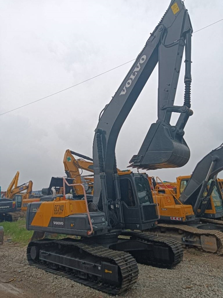 Volvo EC 240  - Crawler excavator: picture 5 Volvo EC 240  - Crawler excavator: picture 5