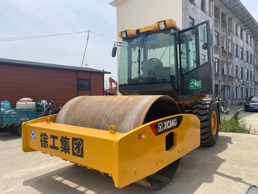 XCMG XS 223 J  - Compactor: picture 5 XCMG XS 223 J  - Compactor: picture 5
