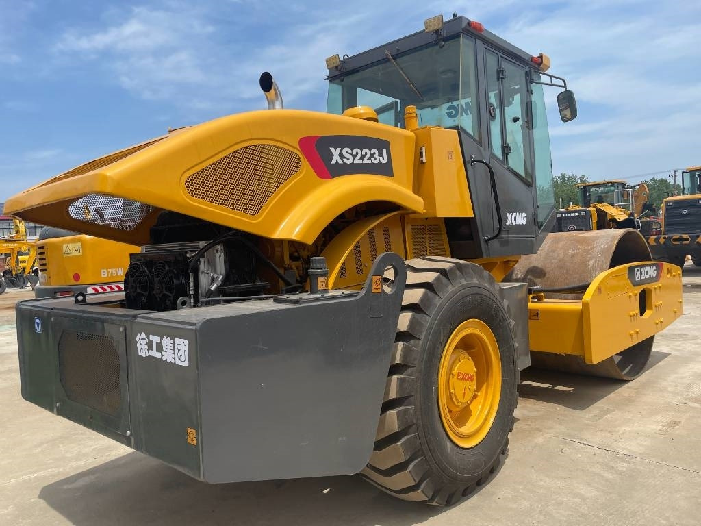 XCMG XS 223 J  - Compactor: picture 3 XCMG XS 223 J  - Compactor: picture 3