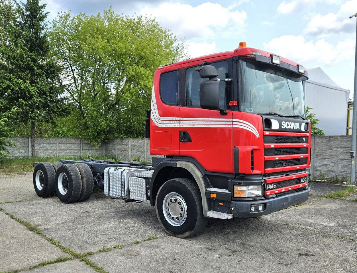 Scania 144 530 - 6x4 - full spring - retarder - Cab chassis truck: picture 2 Scania 144 530 - 6x4 - full spring - retarder - Cab chassis truck: picture 2