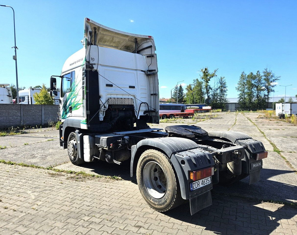 MAN 18.413 FLS - Manual pump and injectors, Intarder, Airco - Tractor unit: picture 3 MAN 18.413 FLS - Manual pump and injectors, Intarder, Airco - Tractor unit: picture 3