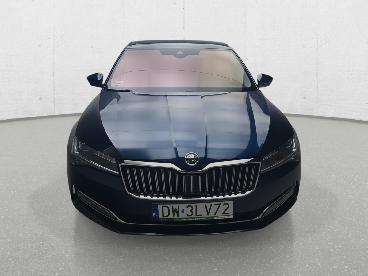 SKODA SUPERB SEDAN - Sedan: picture 4 SKODA SUPERB SEDAN - Sedan: picture 4