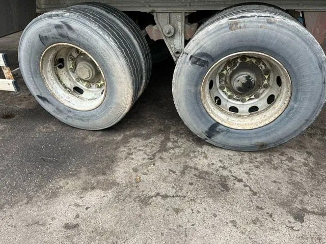 Tipper semi-trailer Benalu 2 Axle , 8 Tyres , Alu Tipper , Spring Suspension , Drum Brakes: picture 12