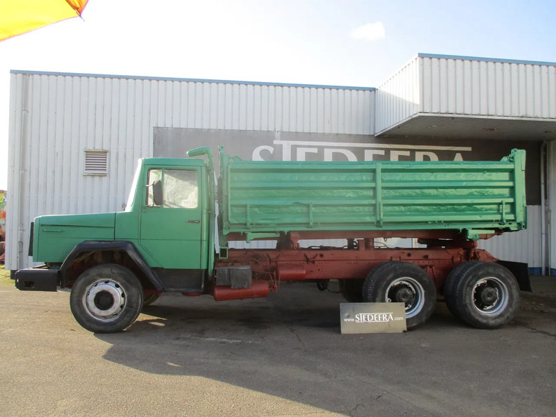 Iveco Magirus deutz 260-26, 6x4 , 6 Cylinder water cooled , 3 way tipper , Spring suspension - Tipper: picture 2 Iveco Magirus deutz 260-26, 6x4 , 6 Cylinder water cooled , 3 way tipper , Spring suspension - Tipper: picture 2
