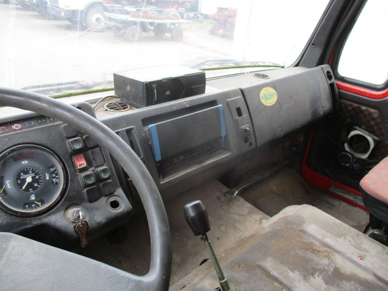 Dropside/ Flatbed truck Mercedes-Benz 1626 , V8 , ZF Manual , spring suspension: picture 9