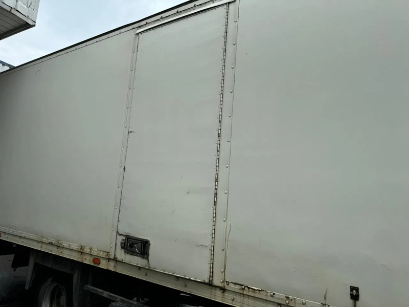 Box truck Renault Midlum 180 DXI, Spring Suspension, Drum Brakes: picture 8 Box truck Renault Midlum 180 DXI, Spring Suspension, Drum Brakes: picture 8