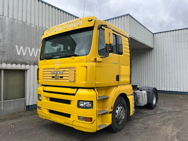 MAN TGA 18-390 , Manual Gearbox , Airco , PTO , Tipper hydraulics - Tractor unit: picture 1 MAN TGA 18-390 , Manual Gearbox , Airco , PTO , Tipper hydraulics - Tractor unit: picture 1