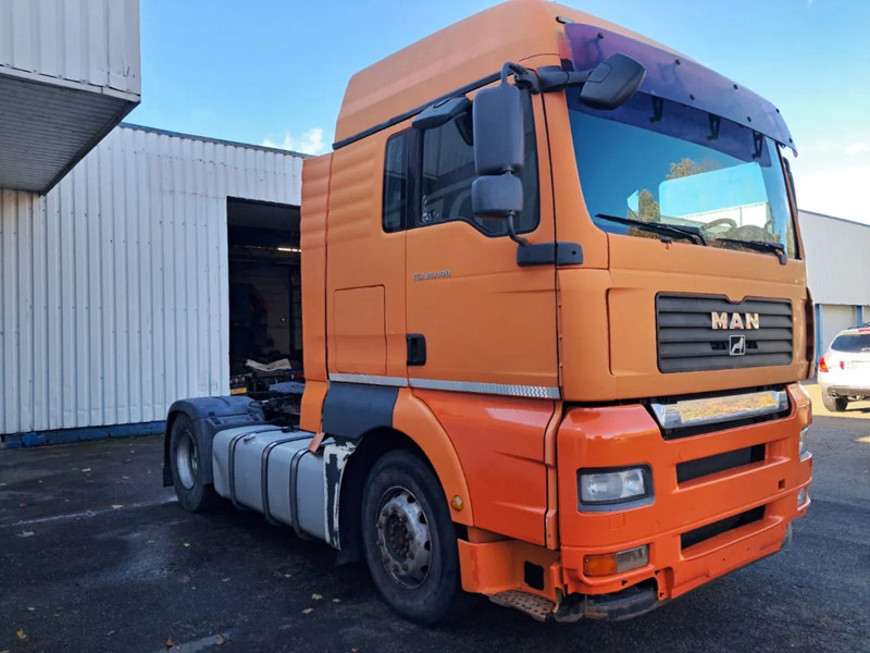 MAN TGA 18-440 , ZF Manual Gearbox , Intarder, Airco - Tractor unit: picture 4 MAN TGA 18-440 , ZF Manual Gearbox , Intarder, Airco - Tractor unit: picture 4