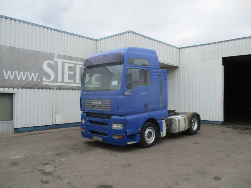 MAN TGA , FOR PARTS ONLY , NO ENGINE AND GEARBOX - Tractor unit: picture 1 MAN TGA , FOR PARTS ONLY , NO ENGINE AND GEARBOX - Tractor unit: picture 1