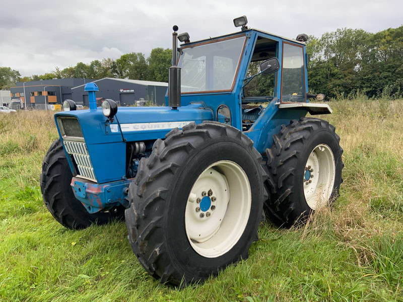 Farm tractor Ford COUNTY 754: picture 1