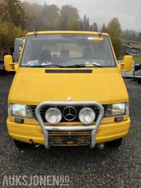 1999 Mercedes-Benz Sprinter 412 4x4 Redningsbil med briller og vinsj - Fire truck: picture 2 1999 Mercedes-Benz Sprinter 412 4x4 Redningsbil med briller og vinsj - Fire truck: picture 2